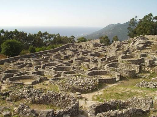 【海外の反応】古代ケルト・ゲルマン人はなぜ石でなく木を選んだのか